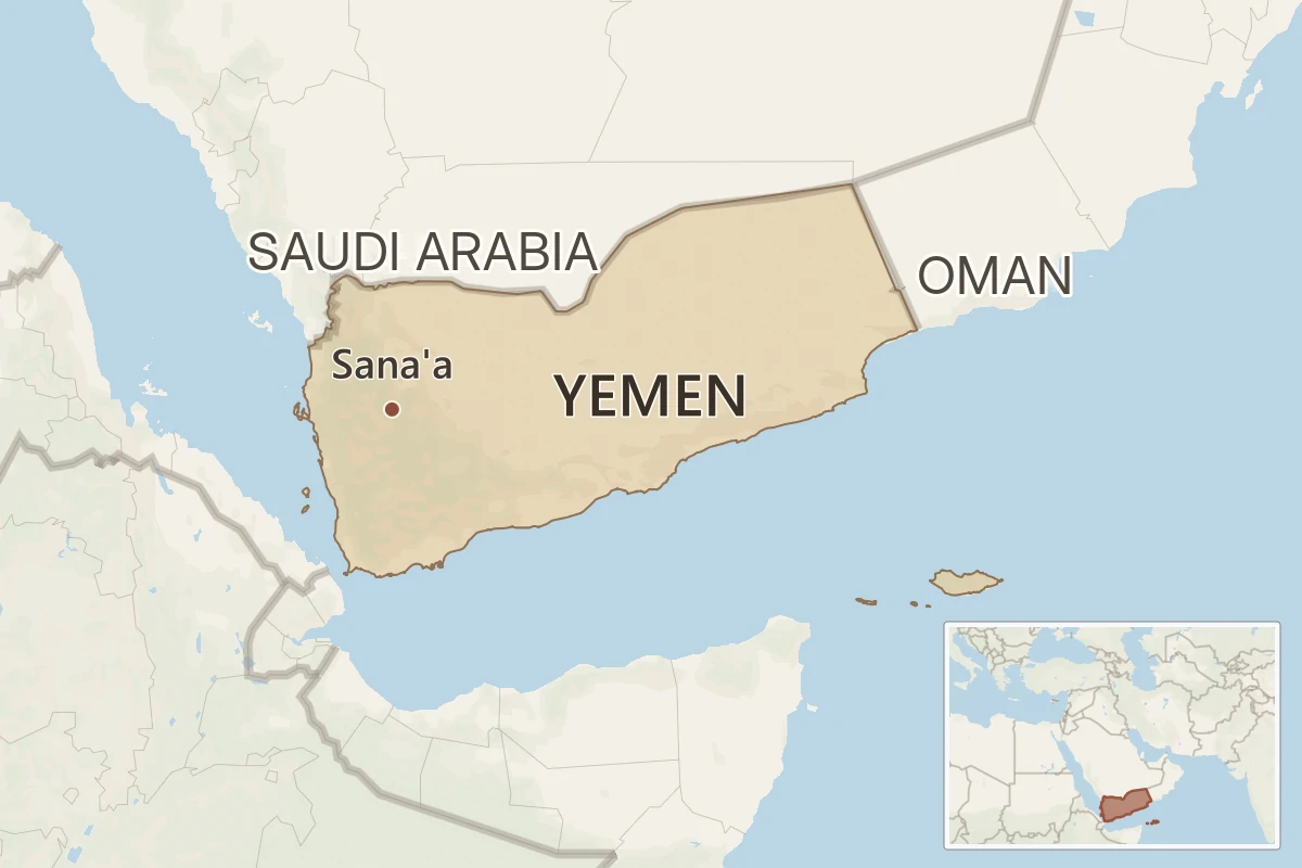 Map showing Yemen beside Saudi Arabia and Oman, with Sana’a marked and an inset locating Yemen in the wider Middle East.